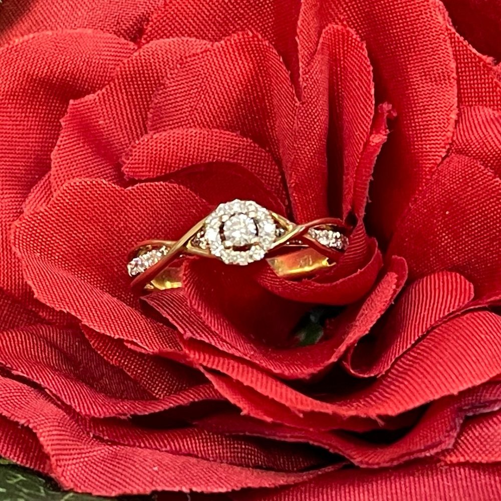 10K Yellow Gold Diamond Ring